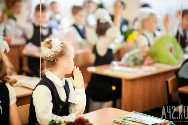 В Кемерове 11-летняя девочка после звонка мошенников ушла ночью из дома искать банкомат