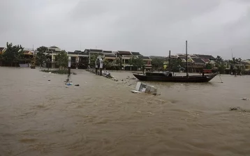 Фото: В результате тайфуна «Дамри» во Вьетнаме погибли 89 человек 1