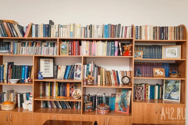 Книги Ремарка и Стейнбека будут маркировать в России 