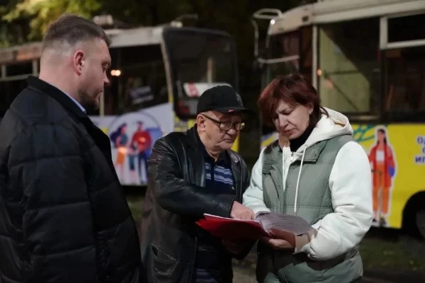 В Кемерове автобусы, трамваи и троллейбусы проверили на готовность к морозам