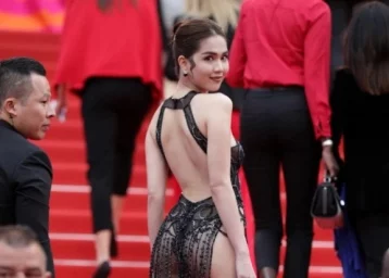 Фото:  Вьетнамскую модель наказали за слишком откровенный наряд на Каннском кинофестивале 1