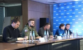 «Единая Россия» организует работу центров гуманитарной помощи на Донбассе