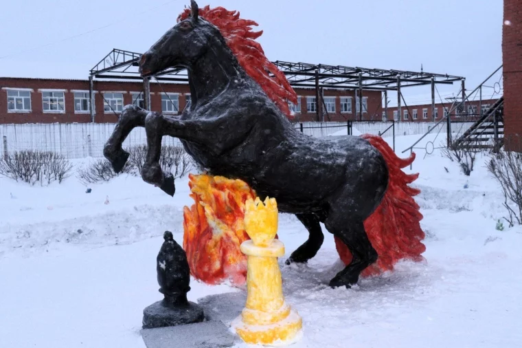 Фото: В колониях Кузбасса появились снежные герои сказок и мультфильмов 2