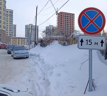 Фото: В Кемерове водителя «четырнадцатой» оштрафовали за парковку под запрещающим знаком 1