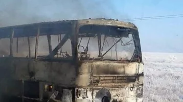 Фото: Дальнобойщики рассказали, из-за чего мог загореться автобус в Казахстане  1
