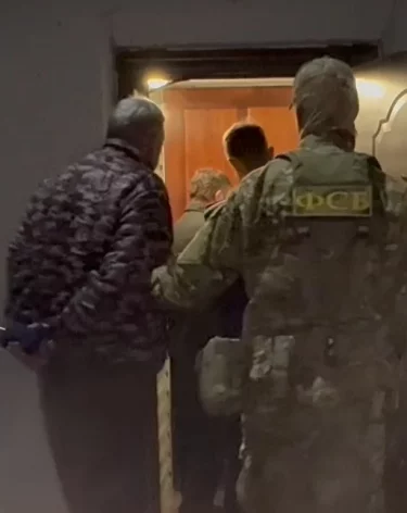 Бывшего мэра Осинников Игоря Романова задержали за махинации с социальным жильём