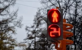 В Кемерове временно отключили светофор на оживлённом перекрёстке