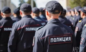 В Новосибирске массово эвакуируют детей и взрослых 