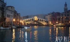 Улицы Венеции затоплены практически полностью: уровень воды беспрецедентно высок