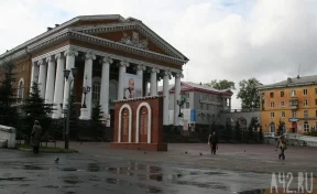 В Прокопьевском драматическом театре отремонтировали сцену