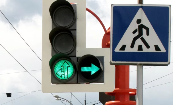 В Кемерове на 3 часа отключат светофоры на перекрёстке Московского проспекта
