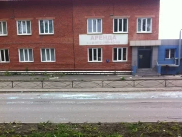 Фото: Кемеровчанин предупреждает об опасности на одной из улиц города 1