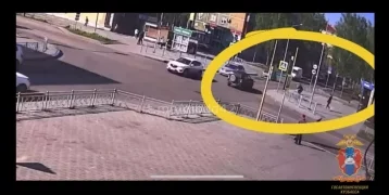 Фото: ДТП в Кузбассе: автомобиль сбил подростка на велосипеде, нарушившего ПДД 1