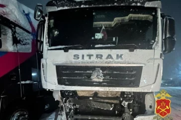 Фото: Красноярец устроил ДТП с тремя погибшими на трассе в Кузбассе: дело передано в суд   1