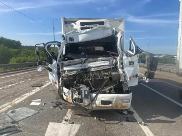 Фото: В ДТП с автобусом и двумя грузовиками под Воронежем пострадали 15 человек 1