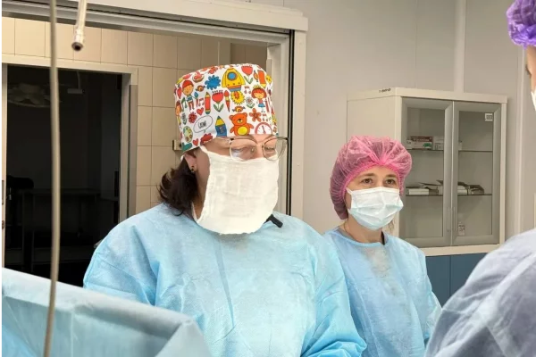 Кузбасские хирурги помогли мальчику с отёком полового органа