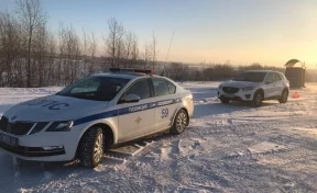 Машина жителей Красноярского края заглохла на трассе по дороге в Шерегеш