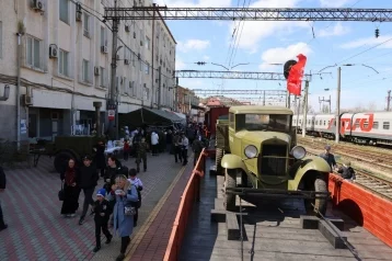 Фото: Первый «Поезд Победы» прибыл в Махачкалу 1
