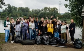 Стало чисто на берегу и на душе: волонтёры убрали прибрежную зону в Мысках