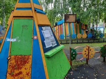 Фото: В кузбасском городе аттракционы в парке закрыли из-за нарушений 1