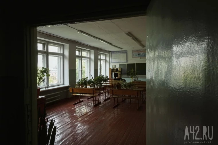 Школе давно нужен ремонт. Фото: Александр Патрин / А42.RU