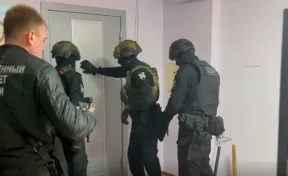 В Кузбассе замглавы города, председателя КУМИ и двух директоров задержали за махинации с жильём для детей-сирот