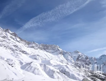 Фото: В Альпах три человека сорвались со спасательного вертолёта в пропасть 1