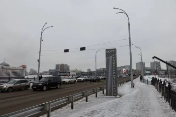 Фото: В Кемерове на Университетский мост начали возвращать реверсивные светофоры 1