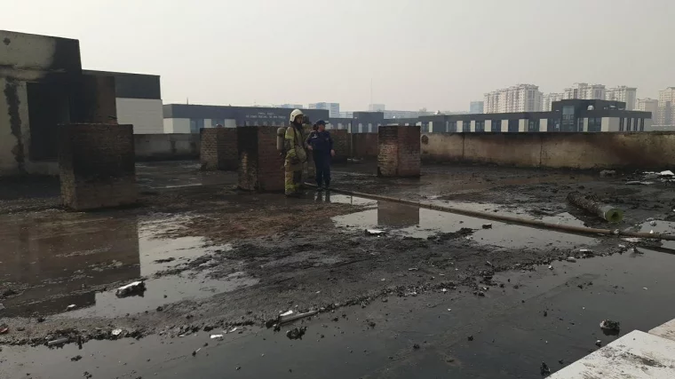 Фото: Пожар на территории Президентского кадетского училища в Кемерове ликвидирован 2