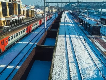 Фото: Из-за схода с рельсов грузового вагона задержаны два поезда до Кузбасса 1