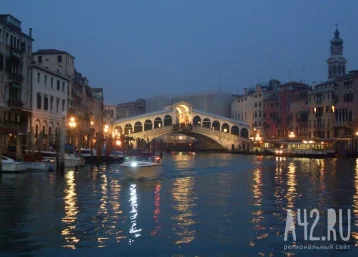 Фото: Улицы Венеции затоплены практически полностью: уровень воды беспрецедентно высок 1