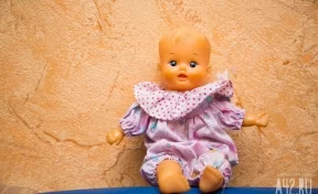 Россиянин, обнаруживший на похоронах кукол вместо младенцев-близнецов, рассказал подробности