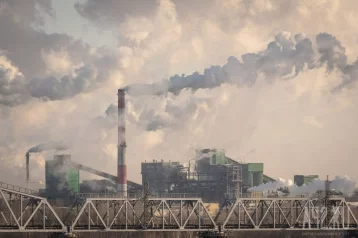 Фото: Предприятиям в трёх городах Кузбасса рекомендовали сократить выбросы в воздух 1