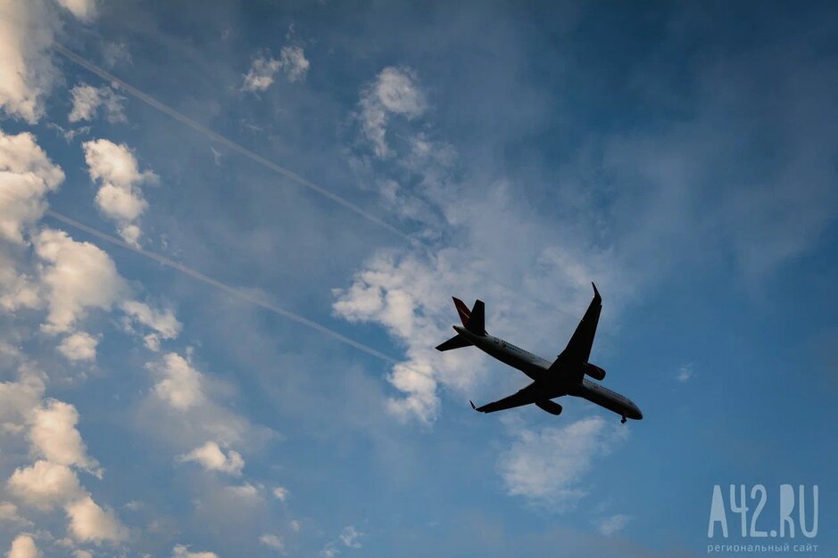 Пассажира российского рейса приняли за покойника и срочно посадили самолёт