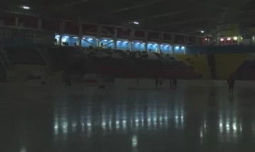 Фото: Во время игры ХК «Кузбасс» и «СКА-Нефтяника» вырубился свет 1