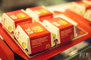 Фото: Российский преемник McDonald’s теперь именуется «Вкусно — и точка» 1