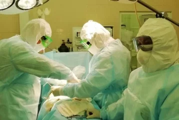 Фото: В новокузнецкой больнице усилили меры по защите пациентов и персонала от заражения COVID-19 1