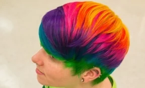 В пермских школах разрешили цветные волосы и пирсинг