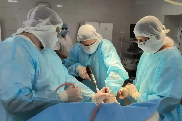 В Новокузнецке врачи поставили на ноги пациента, который почти не мог ходить