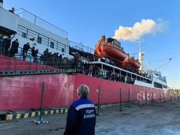 Фото: На Сахалине пассажир парома выпал за борт при попытке сделать селфи 1