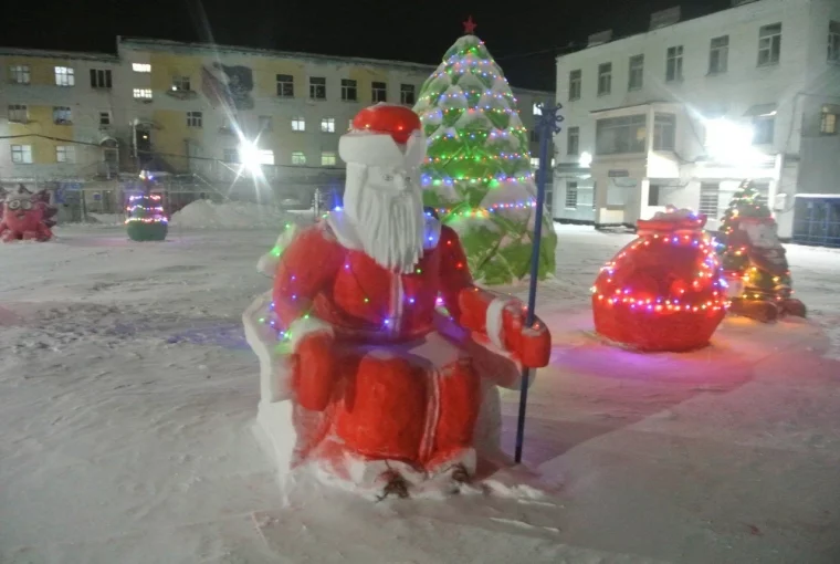 Фото: В колониях Кузбасса появились снежные герои сказок и мультфильмов 4