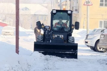 Фото: «Шахта №12» освобождает Киселёвск от снега  1