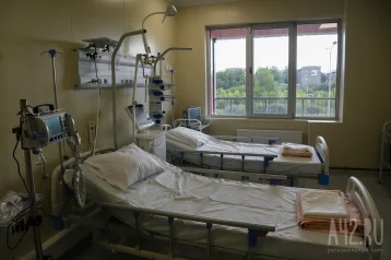 Фото: В Оренбурге палату реанимации в больнице затопило из-за прорыва канализации  1