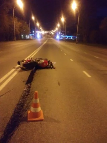 Фото: В ночном ДТП в Кемерове погибли два человека 1