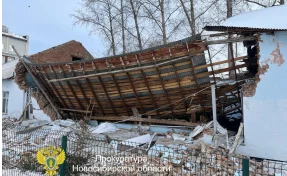 Аварийное здание детской спортшколы обрушилось в Новосибирской области