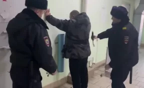 Под Новосибирском сотрудники почты подожгли автомобиль, чтобы скрыть хищение более 9,8 млн рублей