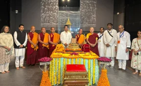 Мощи Будды впервые привезли в Россию