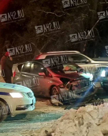 На Инициативной улице в Кемерове произошло ДТП