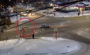 В Кемерове на проспекте Ленина автомобиль сбил пешехода