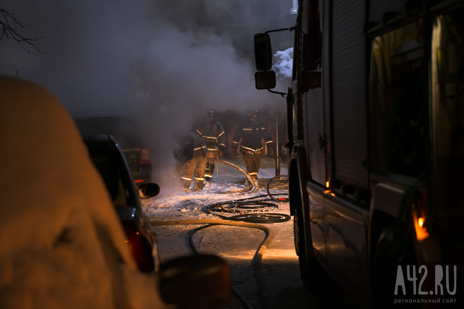 Соцсети: автомобиль загорелся на кузбасской трассе 